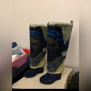 UGG Claire Tabouret Wedge Boots Size 8 (38.5)